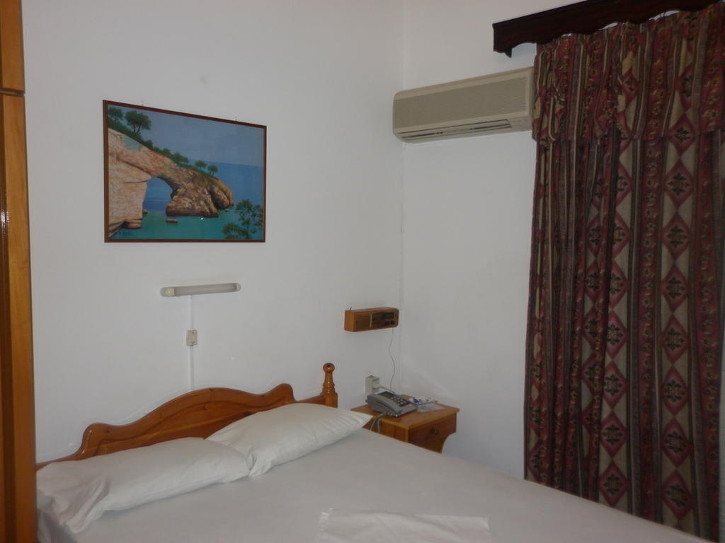 Miramare Hotel Lakkíon Oda fotoğraf