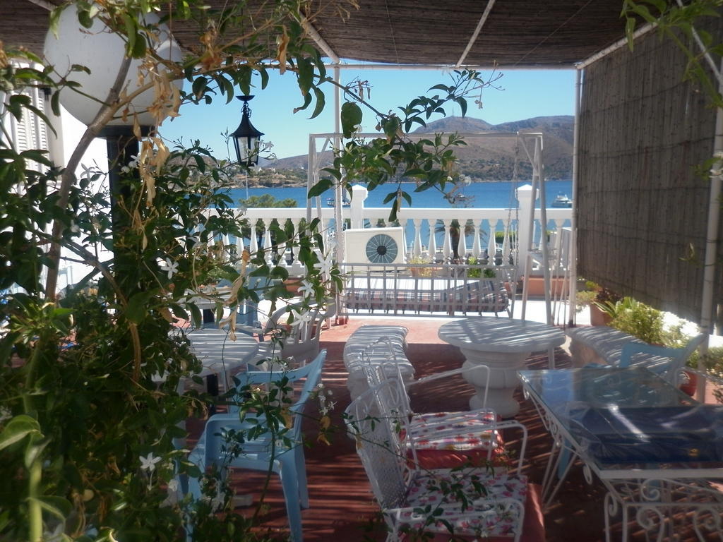 Miramare Hotel Lakkíon Dış mekan fotoğraf