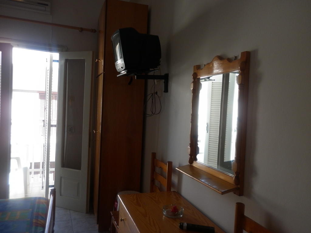 Miramare Hotel Lakkíon Dış mekan fotoğraf